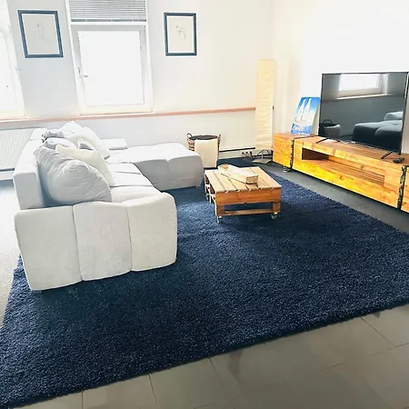 Loft Im Fabrikstil Mit 2 Eigenen Schlafzimmern Mit Wlan Und Parkplatz Apartment