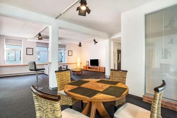 アパート Loft Im Fabrikstil Mit 150 Qm Und 2 Eigenen Schlafzimmern *